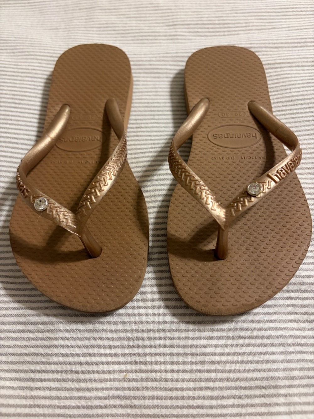 Havaianas Girls Metallic Bronze Flip Flop Sandals- Size 11.5-12.5 (29-30)